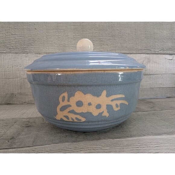 Vintage Blue Glazed Cameo Stoneware Serving Bowl With Lid By Harker Pottery USA - Picture 1 of 7